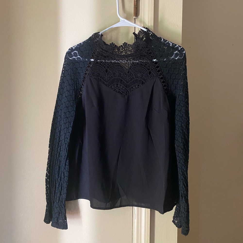 Long sleeve lace top